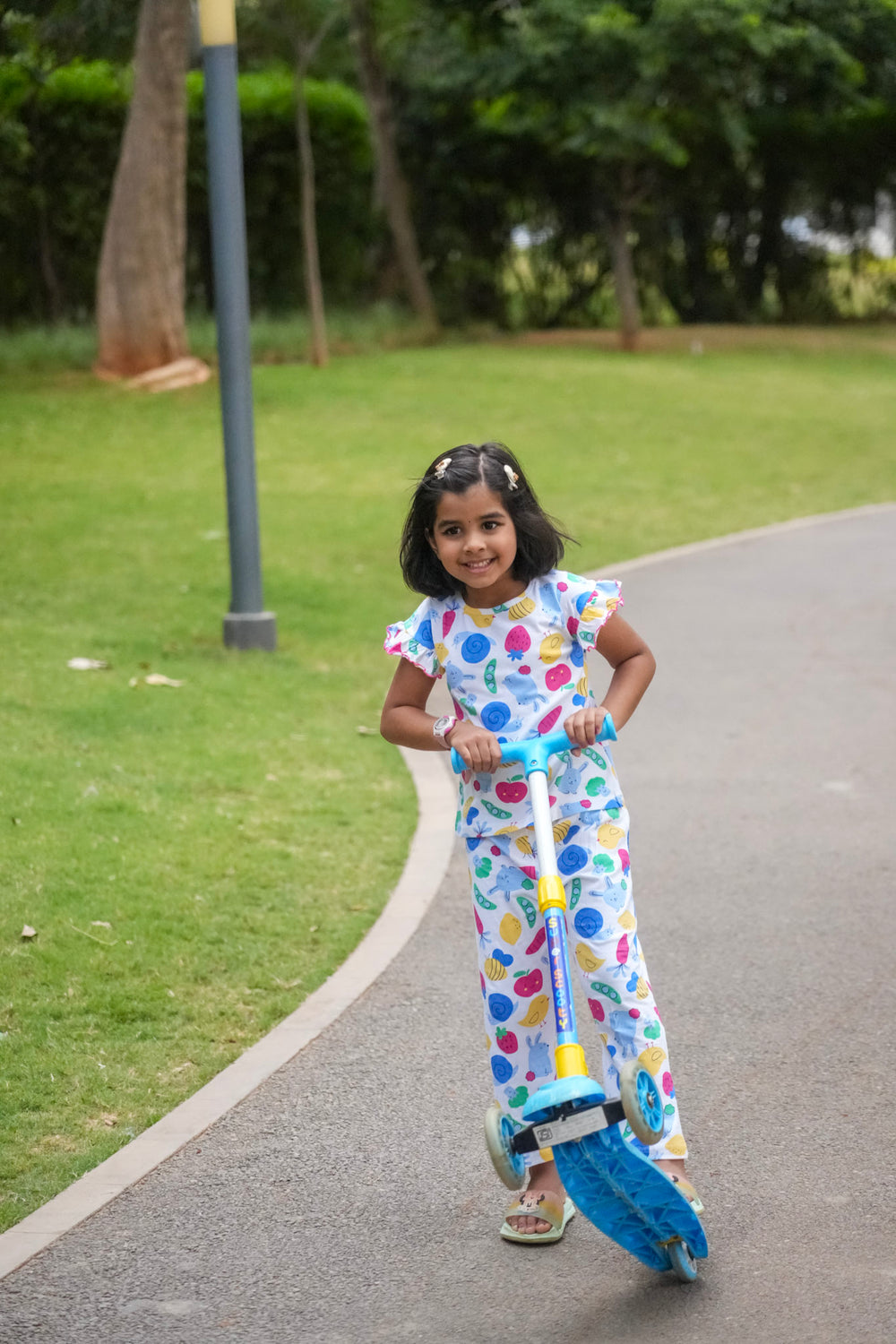 Fruits printed Sleeveless Unisex Co-ord